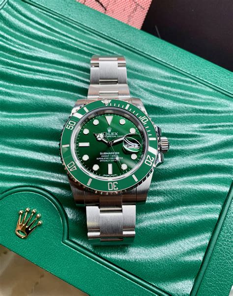 Rolex submariner Hulk green dial